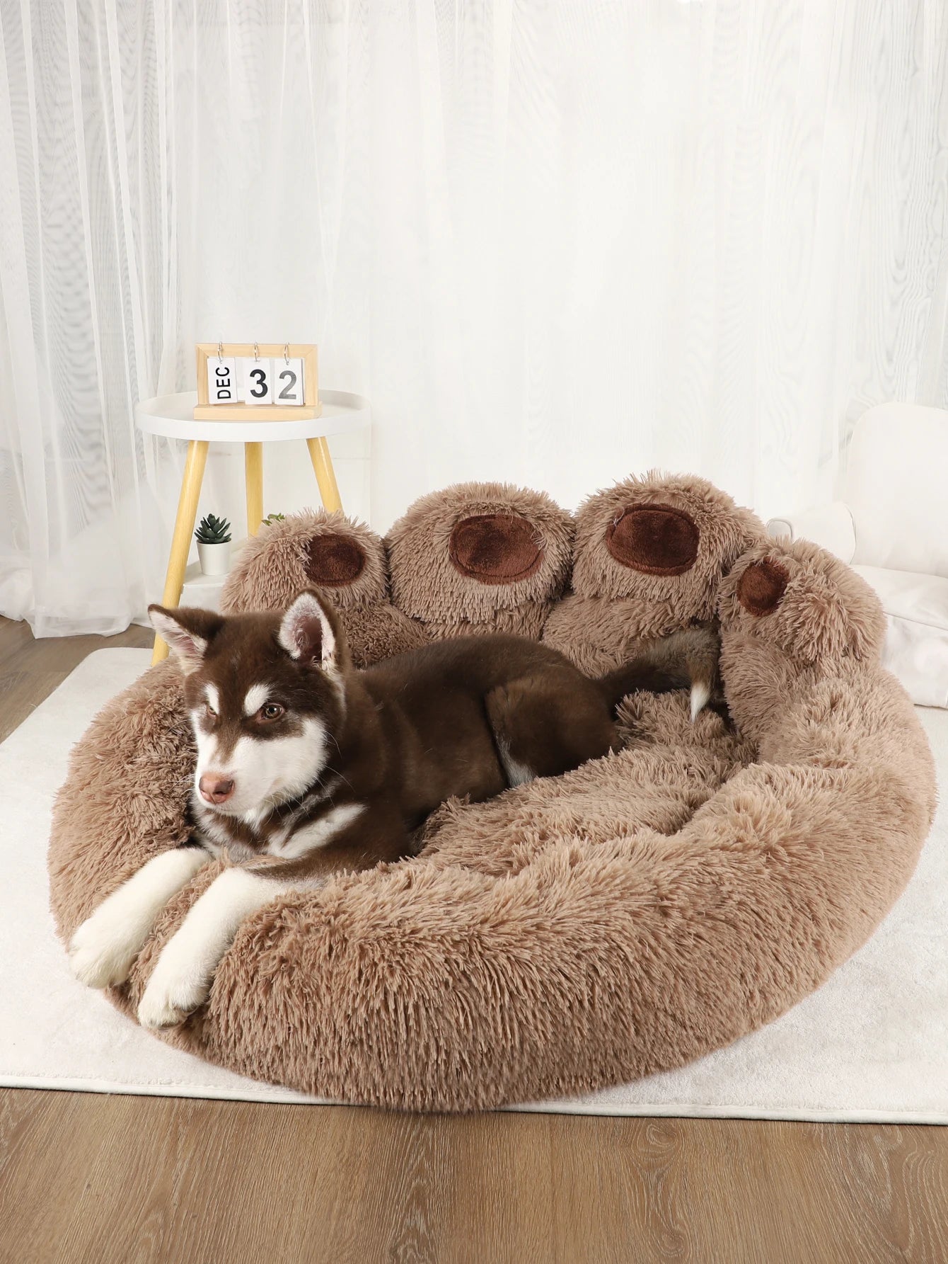 Pet Paw-shaped Dog Sofa